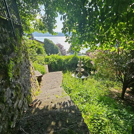 Botanic Garden Apartment